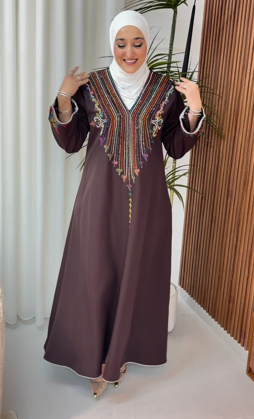 قفطان خليجي بقماشة مميزة ❤️