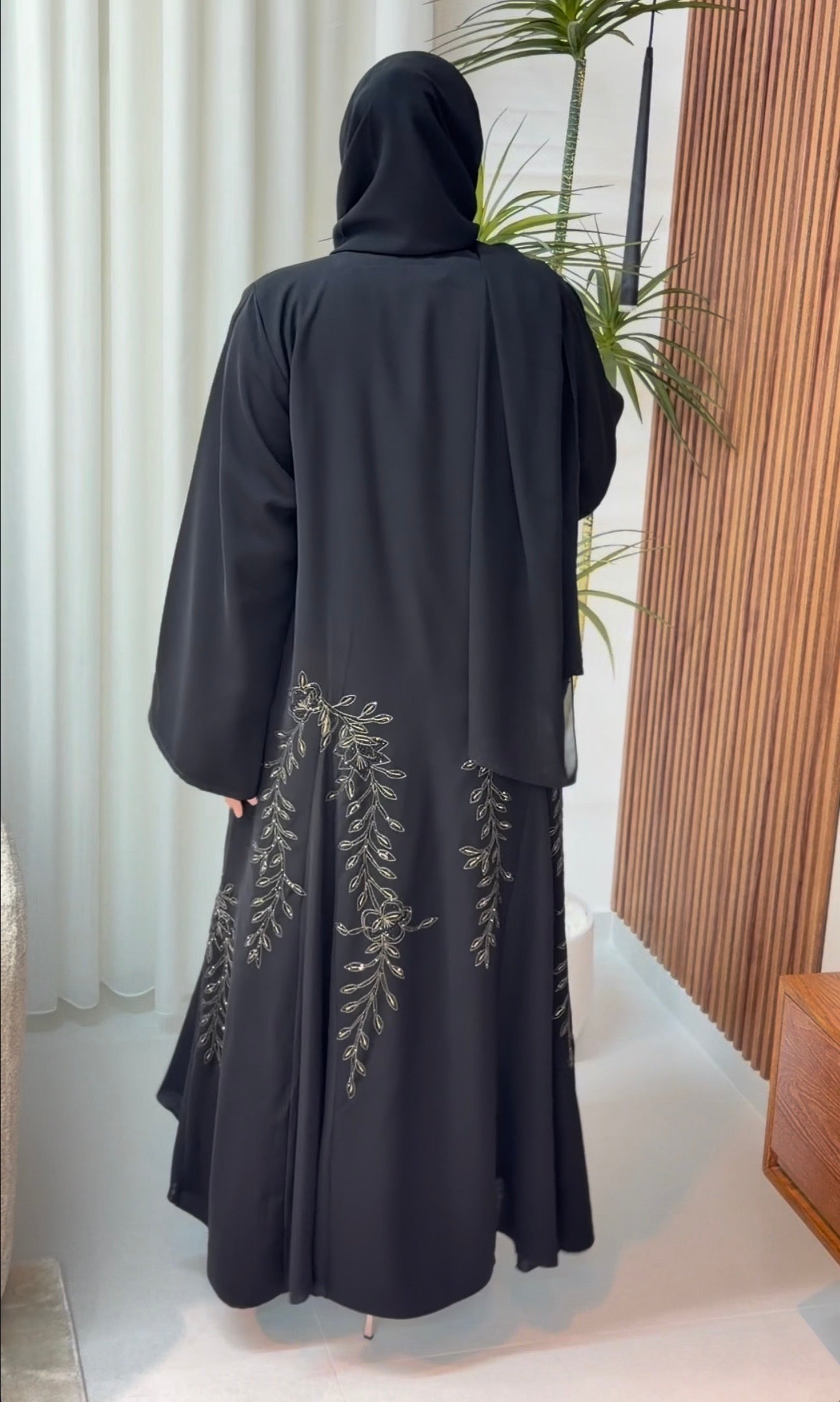 عباية خليجية شك ذهبي ❤️