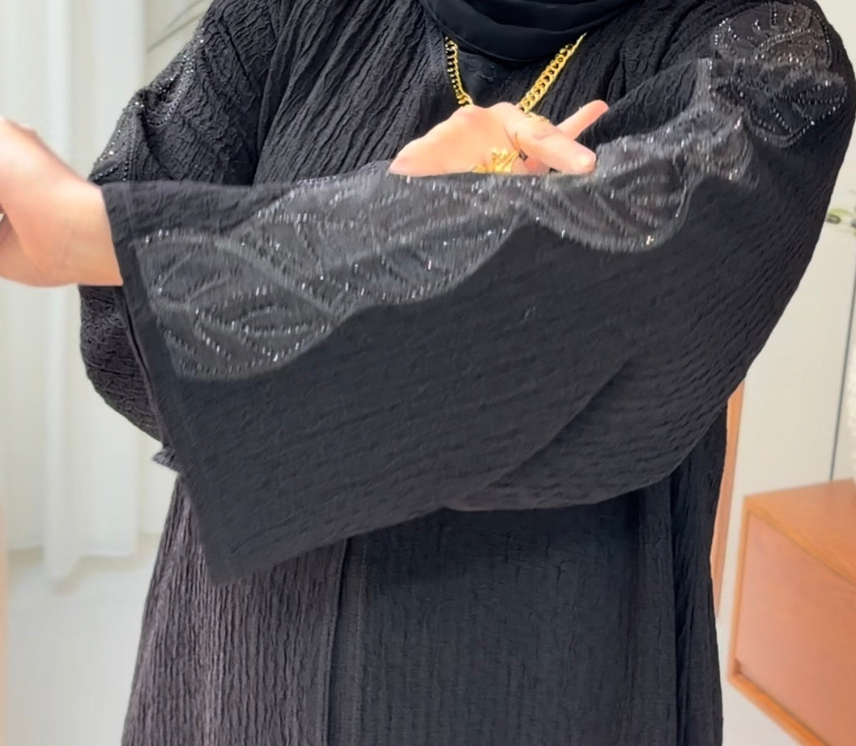 عباية خليجية بقماشة مميزة 🖤