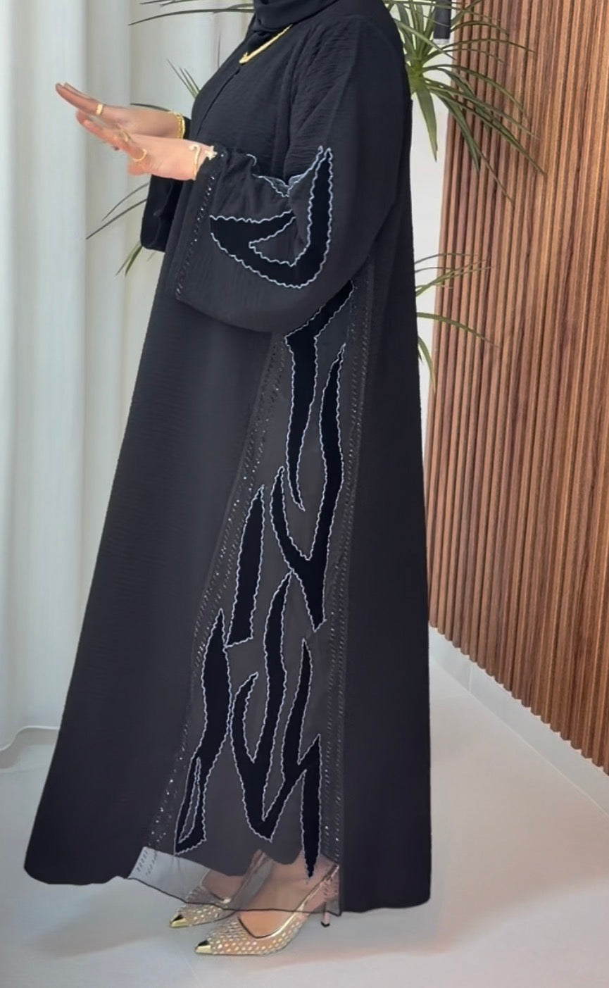عباية خليجية بقماشة بتجنن 🖤