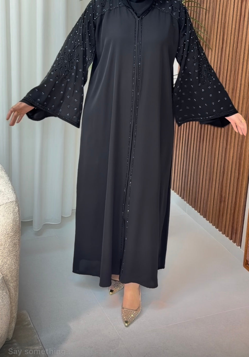 عباية خليجة بقماشة بتجنن 🖤