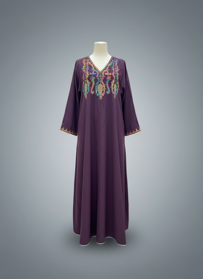 جلابية خليجية بتصميم ناعم