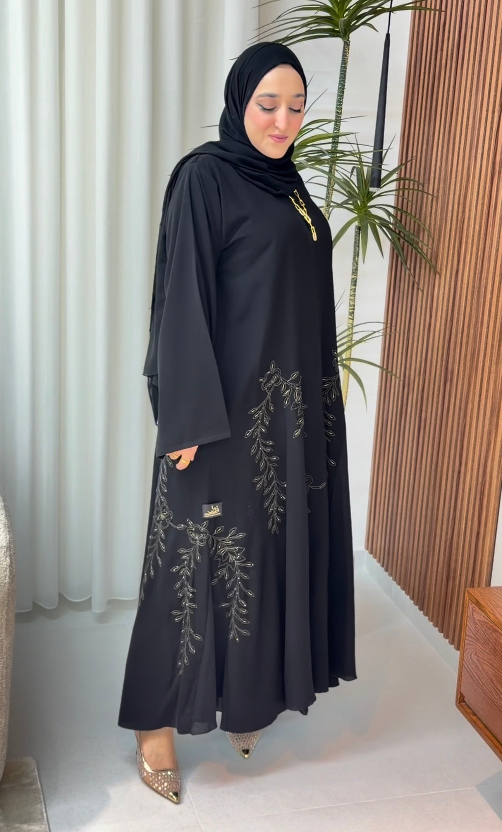 عباية خليجية شك ذهبي ❤️