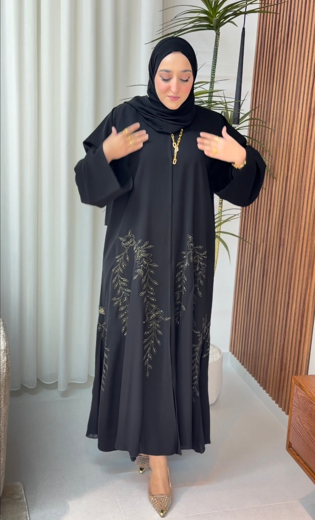 عباية خليجية شك ذهبي ❤️