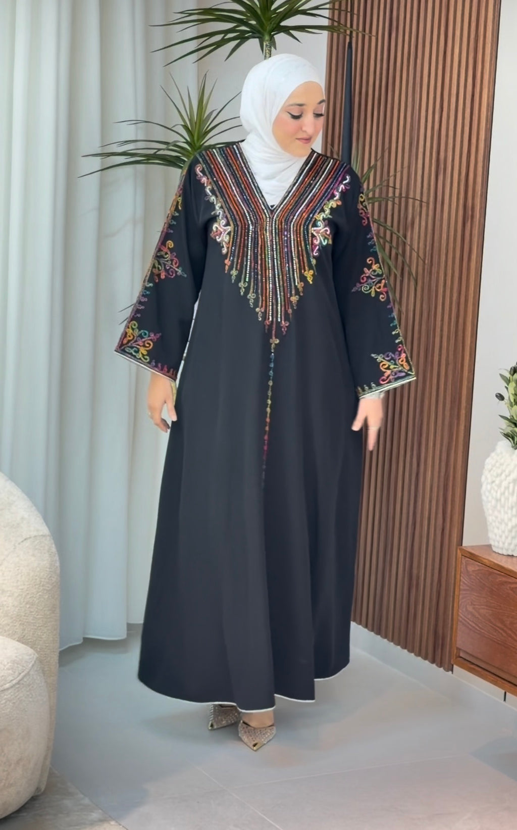 قفطان خليجي بقماشة مميزة 🖤