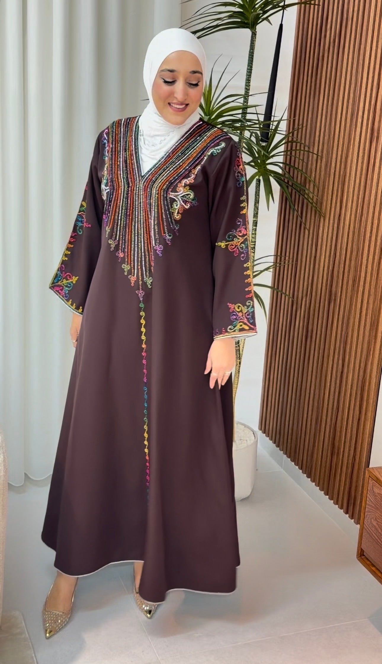 قفطان خليجي بقماشة مميزة ❤️